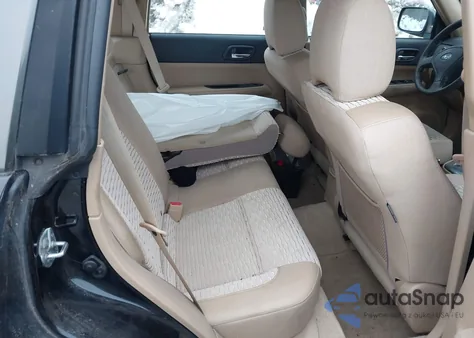 2005 Subaru Forester 2.5Xs z USA, uszkodzony, nr VIN JF1SG65695H702353